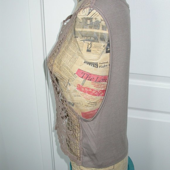 Tan Lace Front Crop Top - Picture 4 of 7